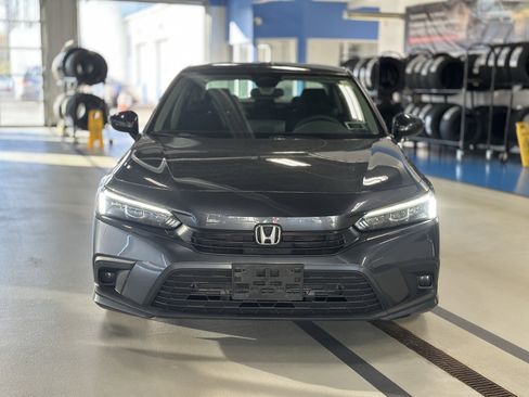Used 2023 Honda Civic LX image 2
