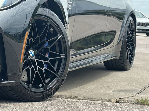 Used 2025 BMW M3 w/ Executive Package RWD image 3