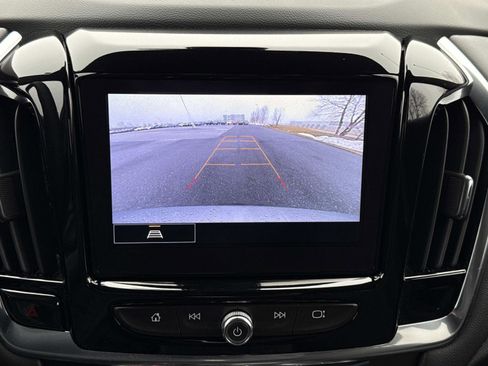 Used 2023 Chevrolet Traverse LT image 4