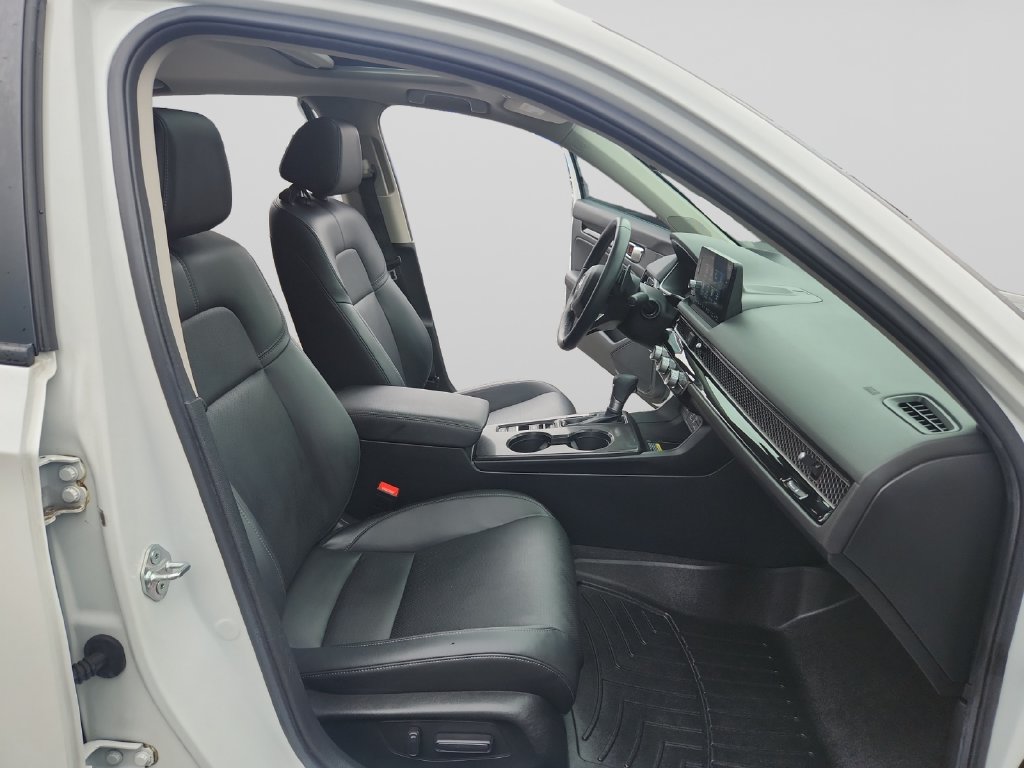 Used 2024 Honda Civic Touring image 17