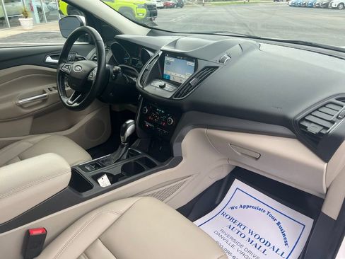 Used 2019 Ford Escape SEL image 7