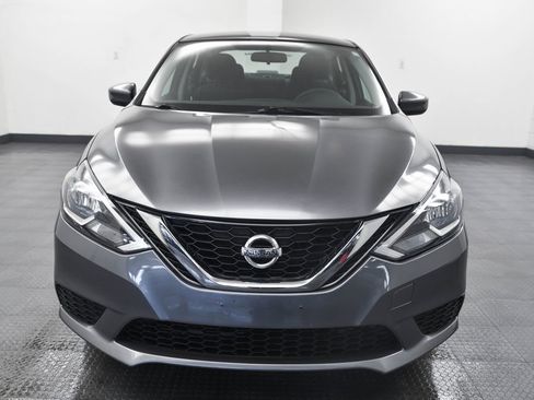 Used 2016 Nissan Sentra S image 2