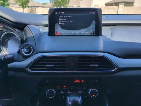 Used 2017 MAZDA CX-9 Touring image 28