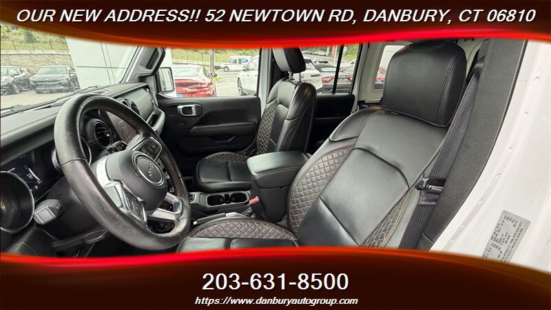Used 2023 Jeep Wrangler Unlimited Sahara AWD/4WD image 11