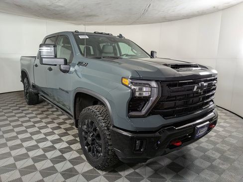 New 2026 Chevrolet Silverado 2500 LTZ w/ LTZ Plus Package AWD/4WD image 5