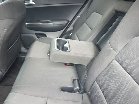 Used 2021 Kia Sportage LX image 17