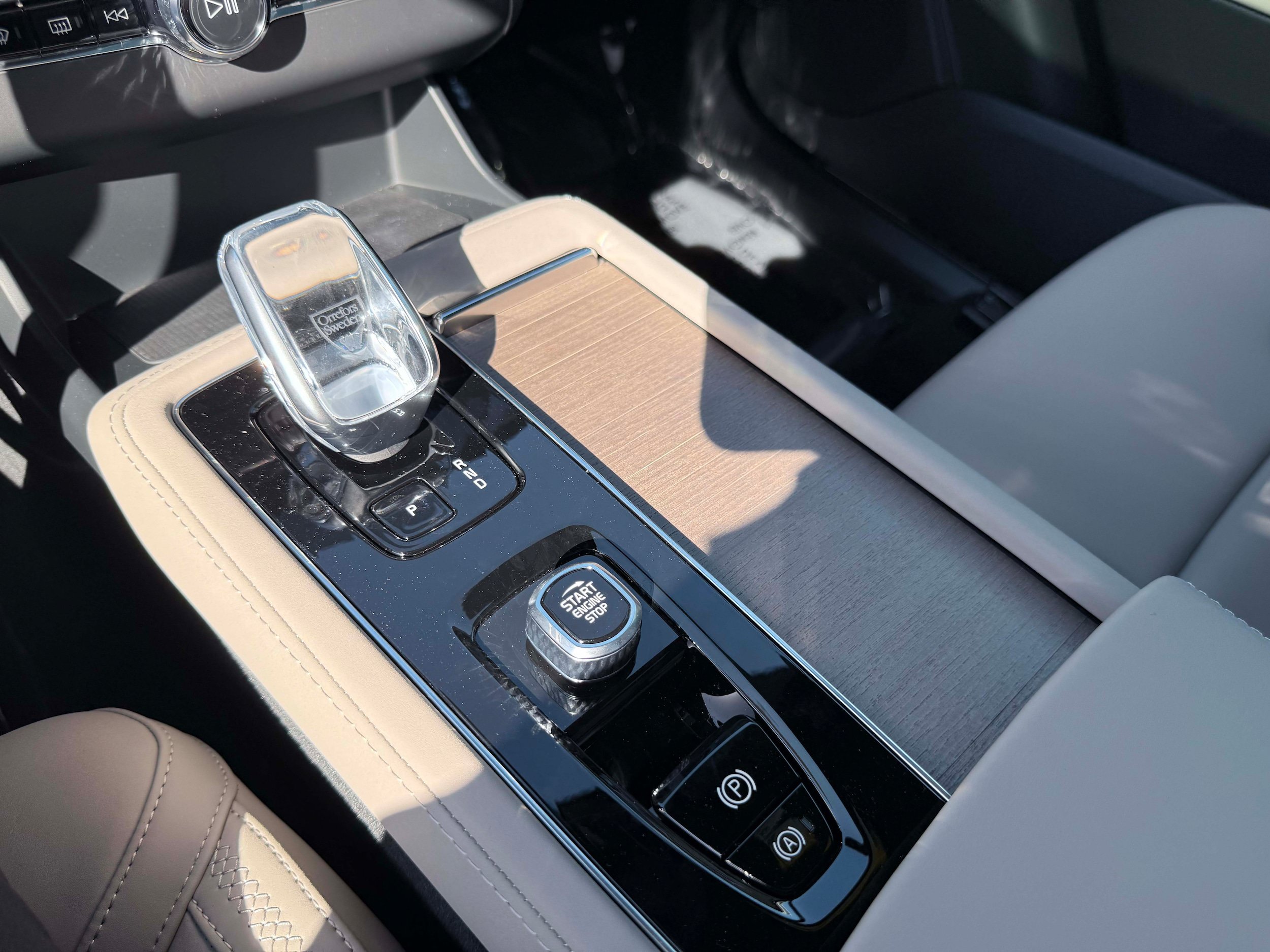 New 2026 Volvo XC90 B6 Plus w/ Protection Package Premier AWD/4WD image 25
