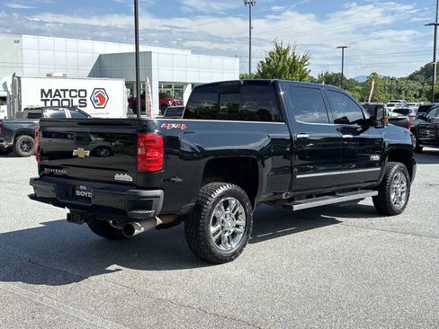 Used 2019 Chevrolet Silverado 2500 High Country w/ Duramax Plus Package AWD/4WD image 6