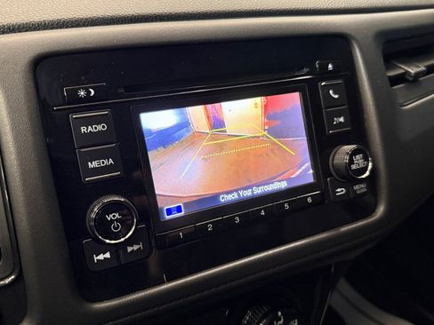 Used 2019 Honda HR-V LX image 14