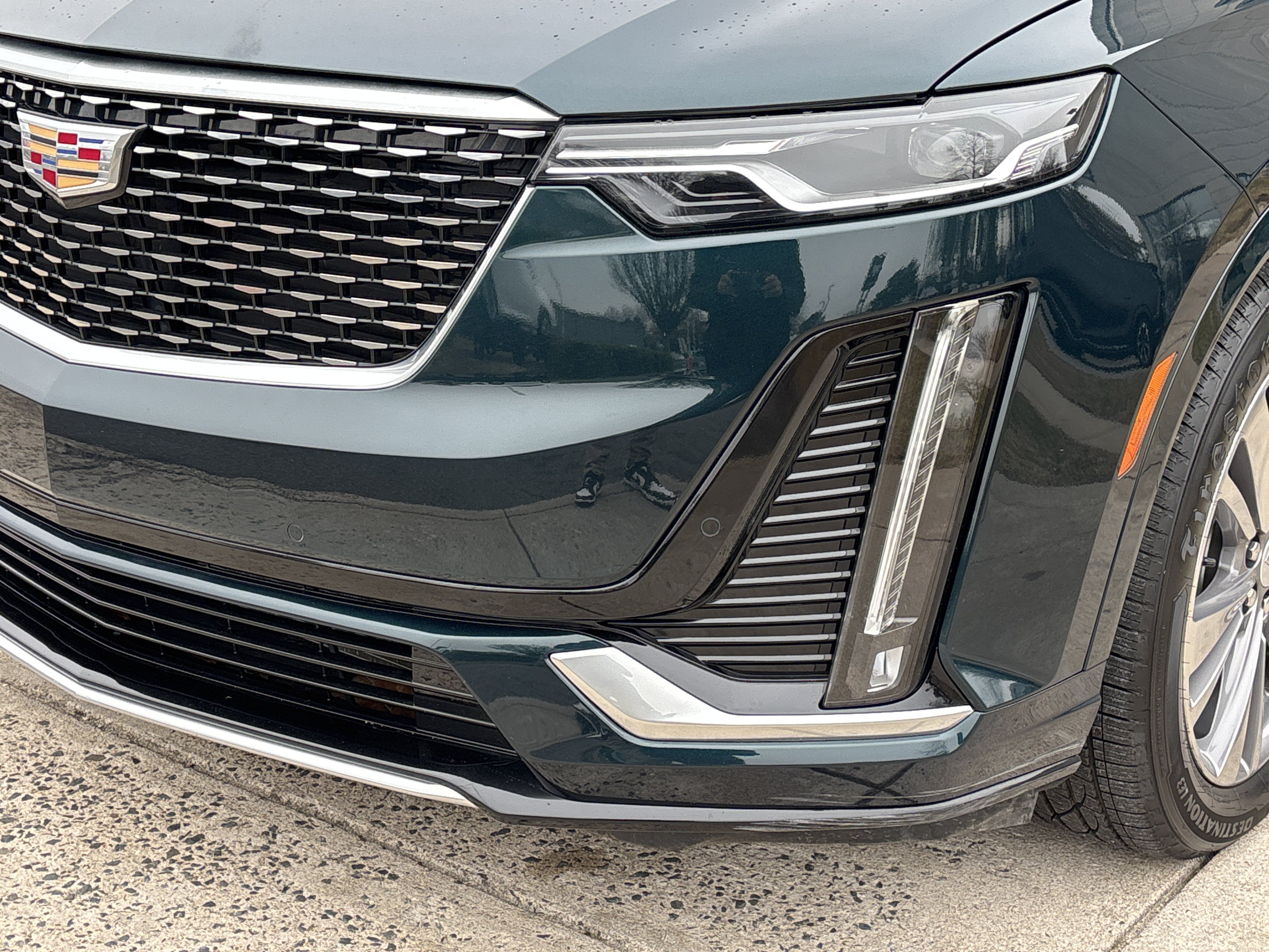 Used 2025 Cadillac XT6 Premium Luxury AWD/4WD image 16