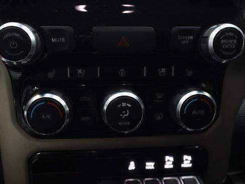 Used 2020 RAM 1500 Laramie image 24