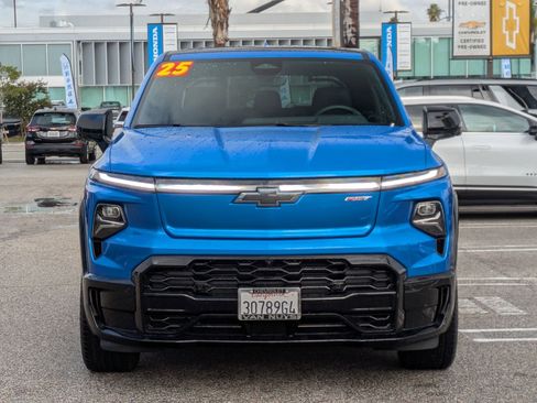 Used 2025 Chevrolet Silverado EV RST image 2