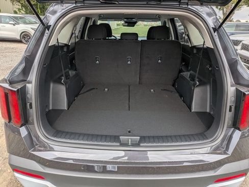 New 2026 Kia Sorento LX FWD image 14