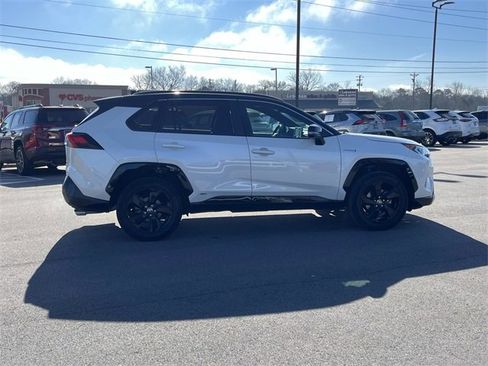Used 2021 Toyota RAV4 XSE image 4