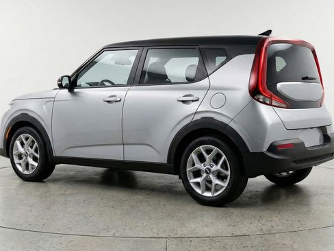 Used 2025 Kia Soul LX w/ LX Technology Package FWD image 6