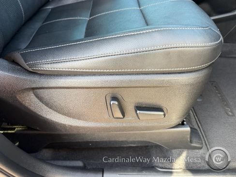 Used 2022 Kia Telluride EX w/ EX Premium Package image 12