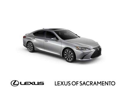 New 2025 Lexus ES 300h w/ Premium Package