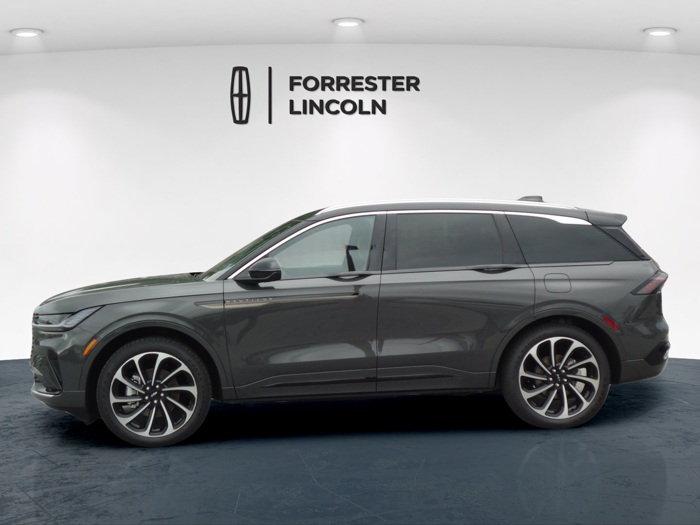 Used 2025 Lincoln Nautilus Black Label AWD/4WD image 6