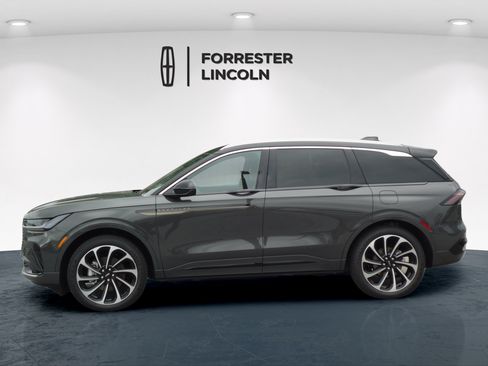 Used 2025 Lincoln Nautilus Black Label AWD/4WD image 6