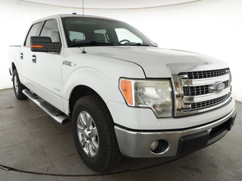 Used 2013 Ford F150 XLT w/ XLT Chrome Pkg RWD image 3