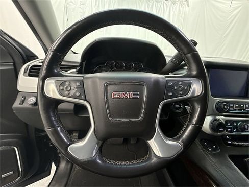 Used 2019 GMC Yukon XL SLT image 14