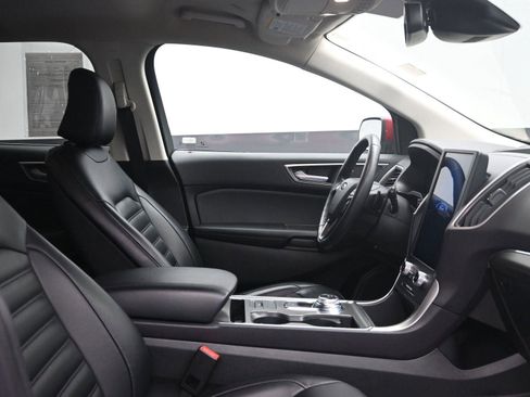 Used 2022 Ford Edge SEL w/ Convenience Package image 9