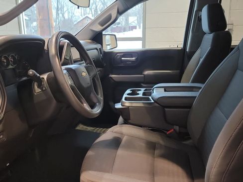 Used 2022 Chevrolet Silverado 1500 Custom image 12