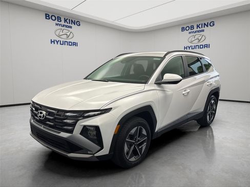 New 2026 Hyundai Tucson SEL FWD image 1