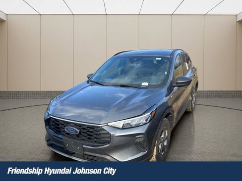 Used 2025 Ford Escape ST-Line AWD/4WD image 1