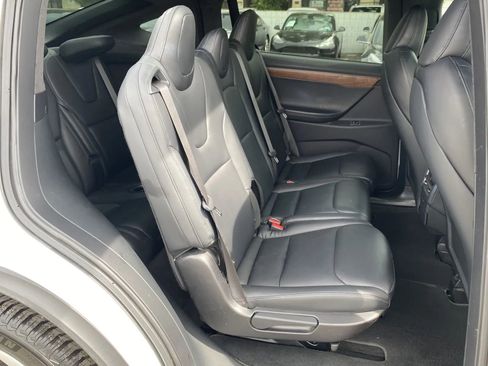 Used 2020 Tesla Model X Long Range AWD/4WD image 7