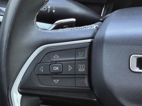 Used 2023 Jeep Grand Cherokee L Laredo image 11