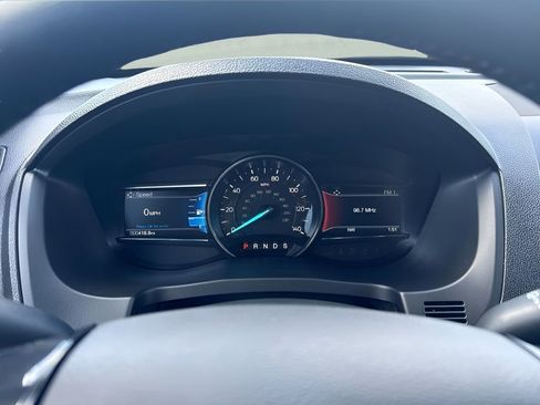 Used 2018 Ford Explorer XLT w/ Equipment Group 202A AWD/4WD image 24