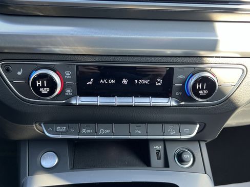 Used 2025 Audi Q5 2.0T Premium image 30