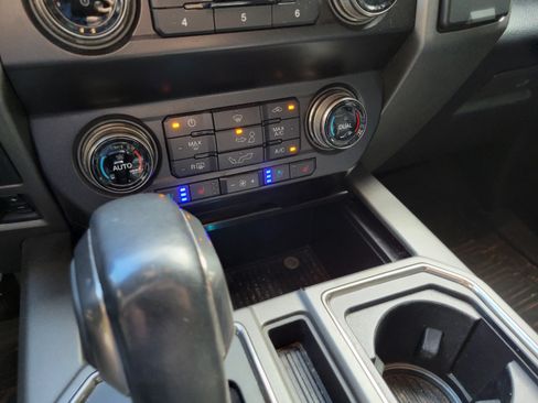 Used 2020 Ford F150 Raptor w/ Equipment Group 802A Luxury AWD/4WD image 21