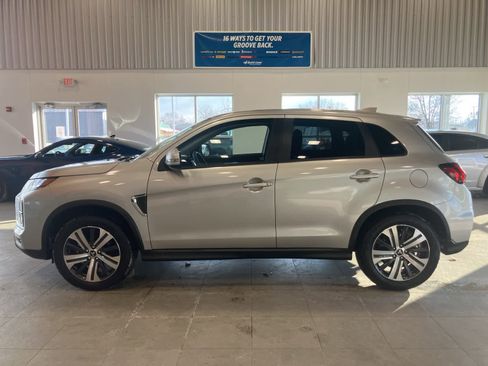 Used 2025 Mitsubishi Outlander Sport SE image 8