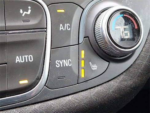 Used 2022 Chevrolet Malibu LT image 23