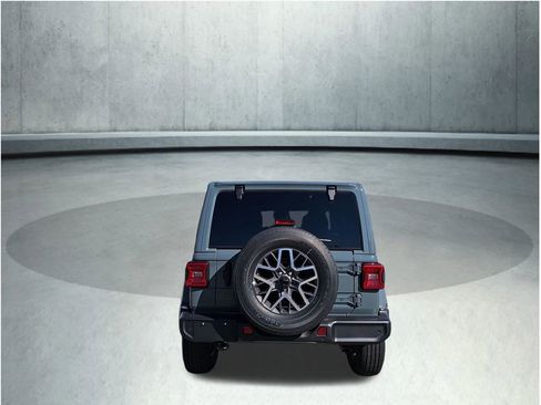 New 2026 Jeep Wrangler Unlimited Sahara AWD/4WD image 4