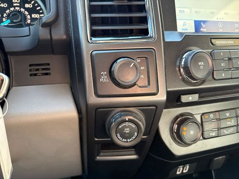 Used 2018 Ford F150 XLT w/ Equipment Group 302A Luxury AWD/4WD image 12