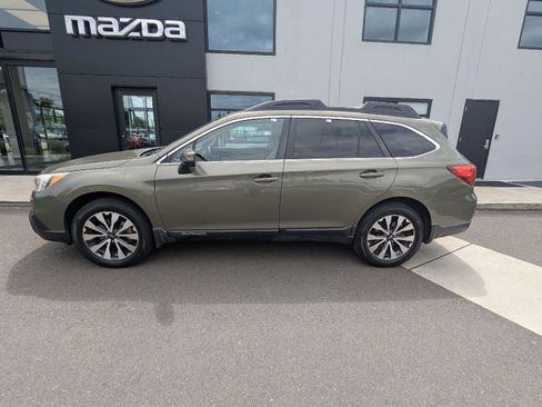 Used 2015 Subaru Outback 2.5i Limited AWD/4WD image 3