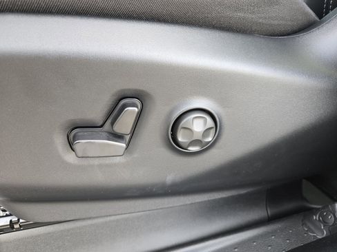 New 2026 Chrysler Pacifica Select image 26