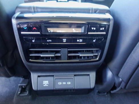 Certified 2025 Acura MDX SH-AWD w/ Advance Package image 25