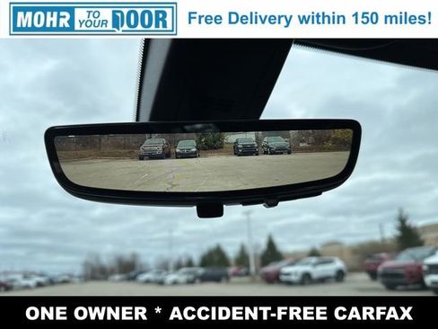 Used 2022 Chevrolet Traverse LT w/ LT Premium Package image 23