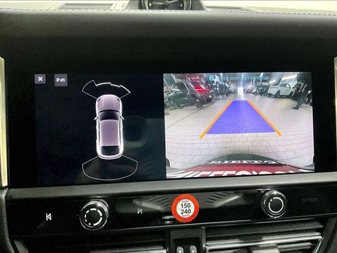 Used 2025 Porsche Macan image 21