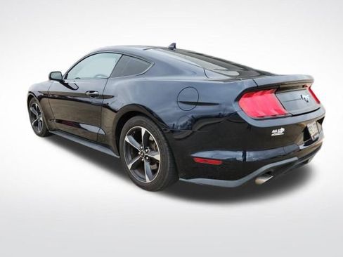 Used 2021 Ford Mustang Coupe image 7