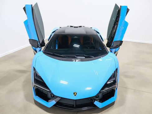 Used 2025 Lamborghini Revuelto AWD/4WD image 17