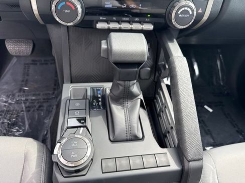 Used 2026 Toyota Tacoma SR5 AWD/4WD image 19