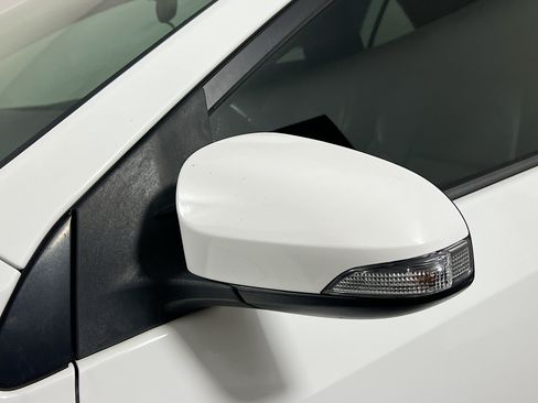 Used 2019 Toyota Corolla SE FWD image 12