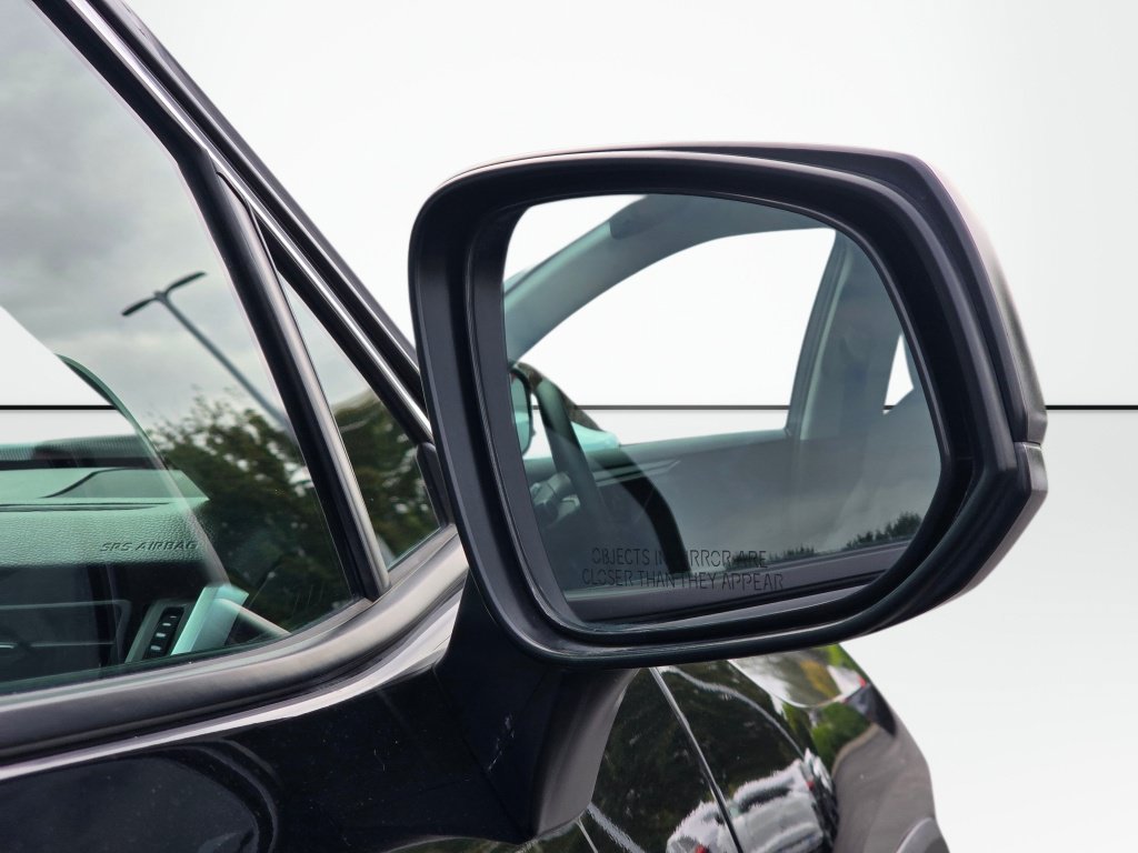 Used 2025 Toyota RAV4 LE AWD/4WD image 29