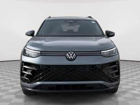 New 2026 Volkswagen Tiguan SE R-Line image 8