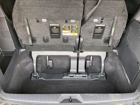 Used 2023 Toyota Sienna XSE FWD image 32